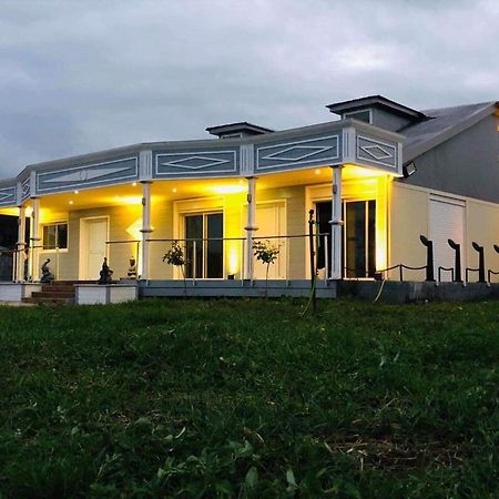Les Chalets Du Domaine De Nayjee Commune Begue Bagian luar foto